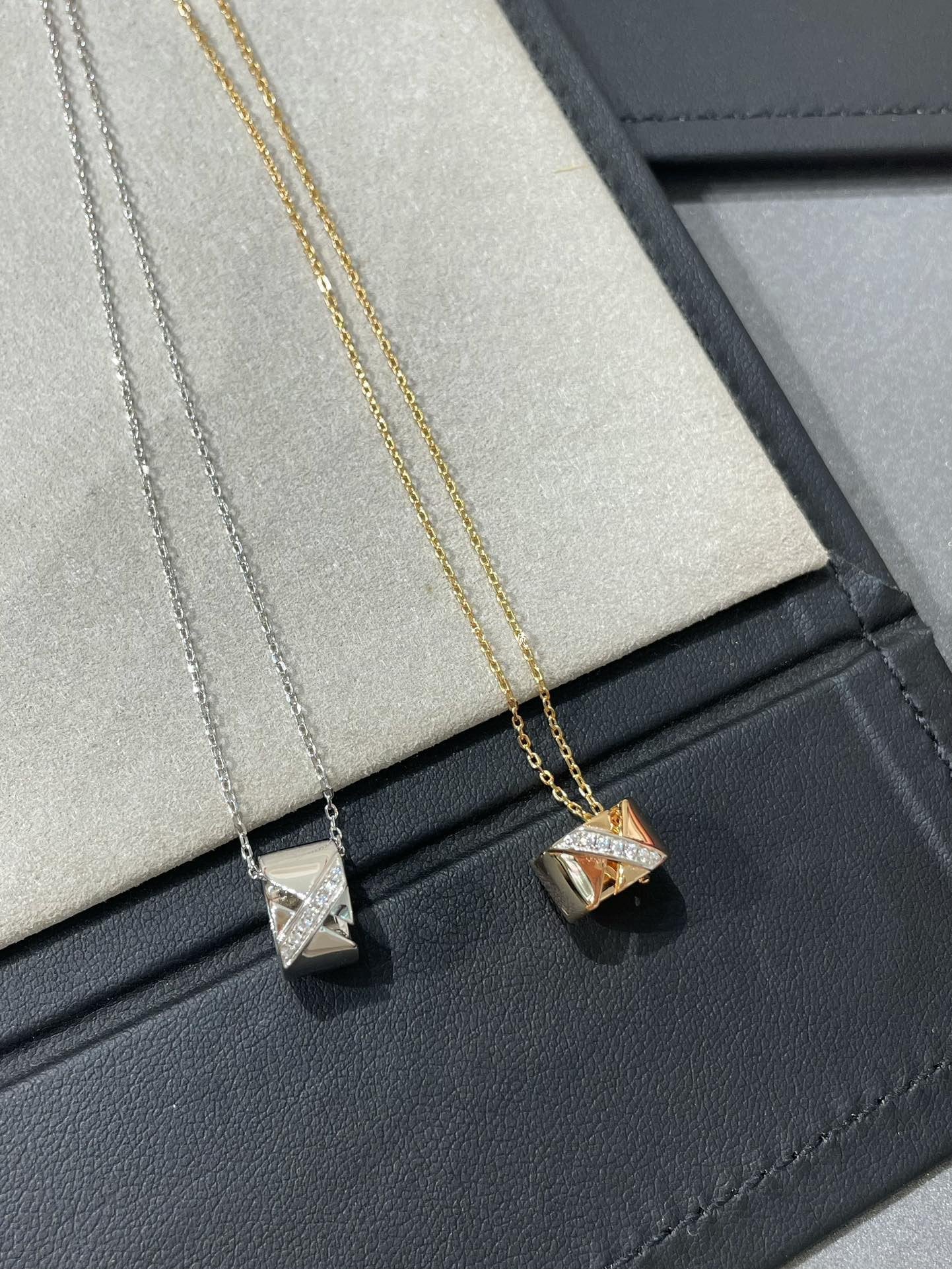 Collier en diamants avec preuves de Diana Liens