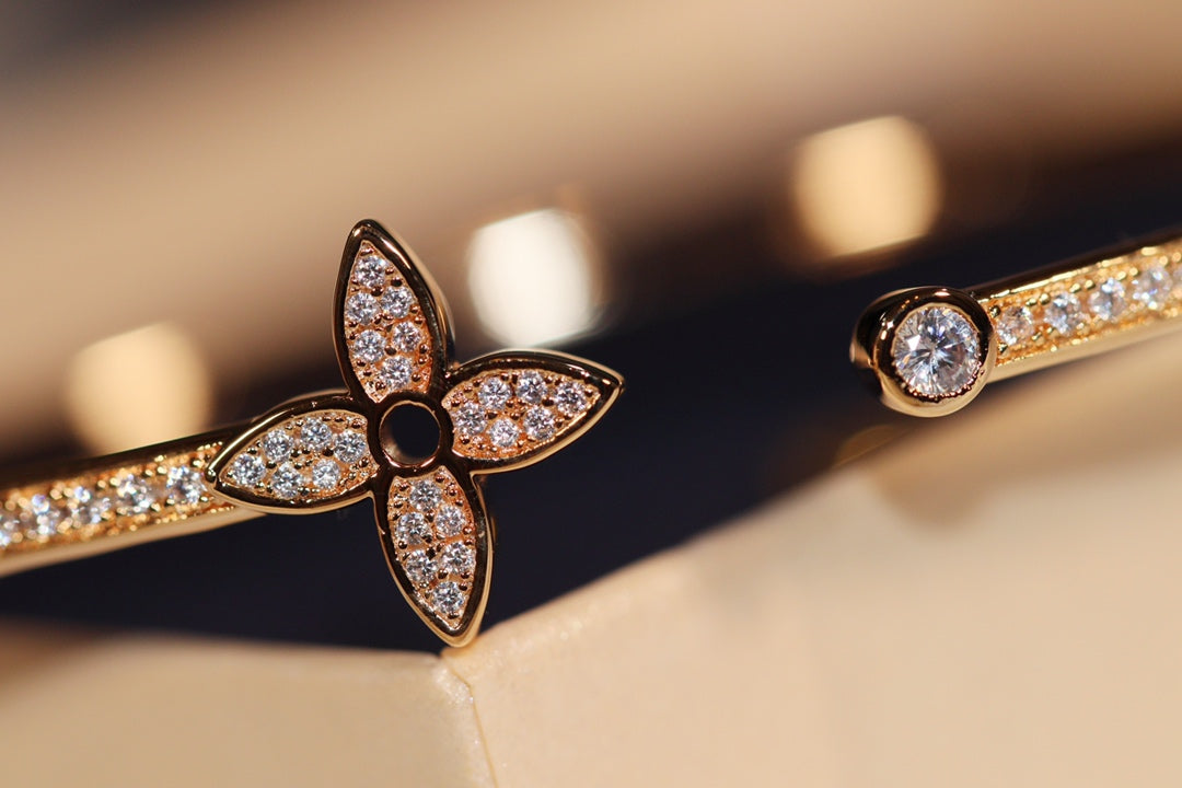DIANA IDYLLE GOLD OPEN BRACELET DIAMOND PAVED