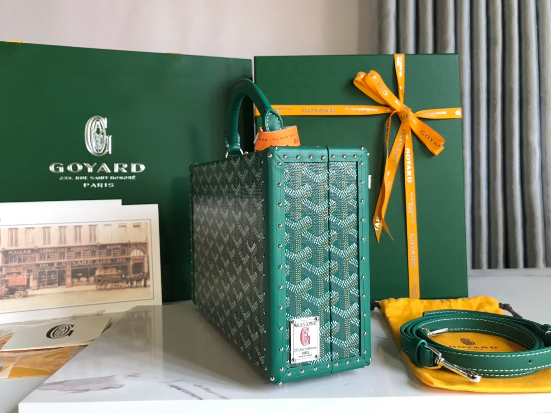 GRAND H?TEL TRUNK BAG 24 IN GREEN GOYARDINE CANVAS AND CALFSKIN
