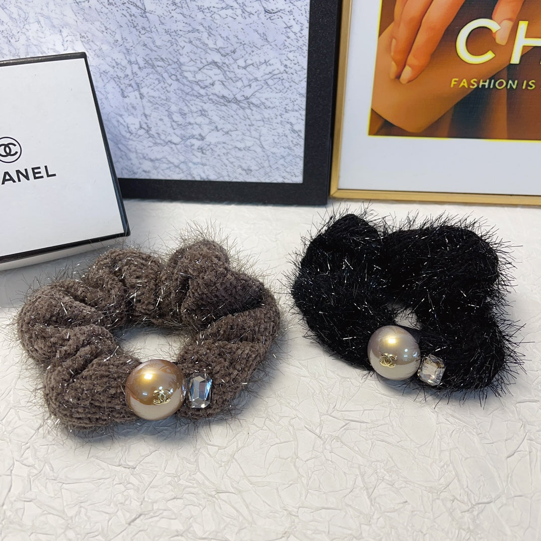 HAIR SCRUNCHIE BLACK WRINKLED FABRIC 151390