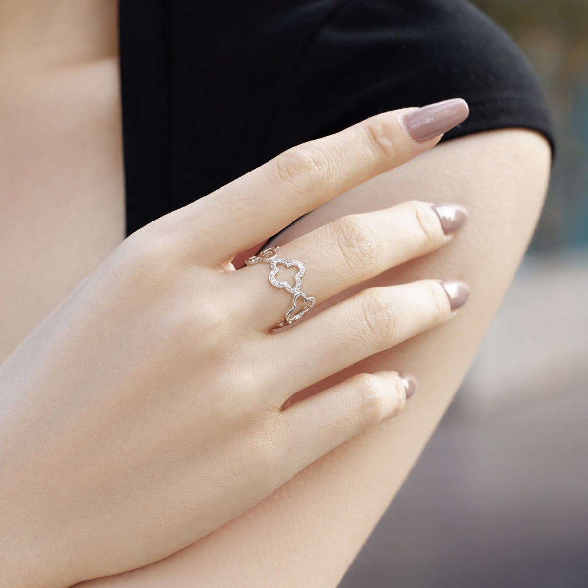 [HOT]Hollow Design Four-Leaf Clover Flower Shape Ring