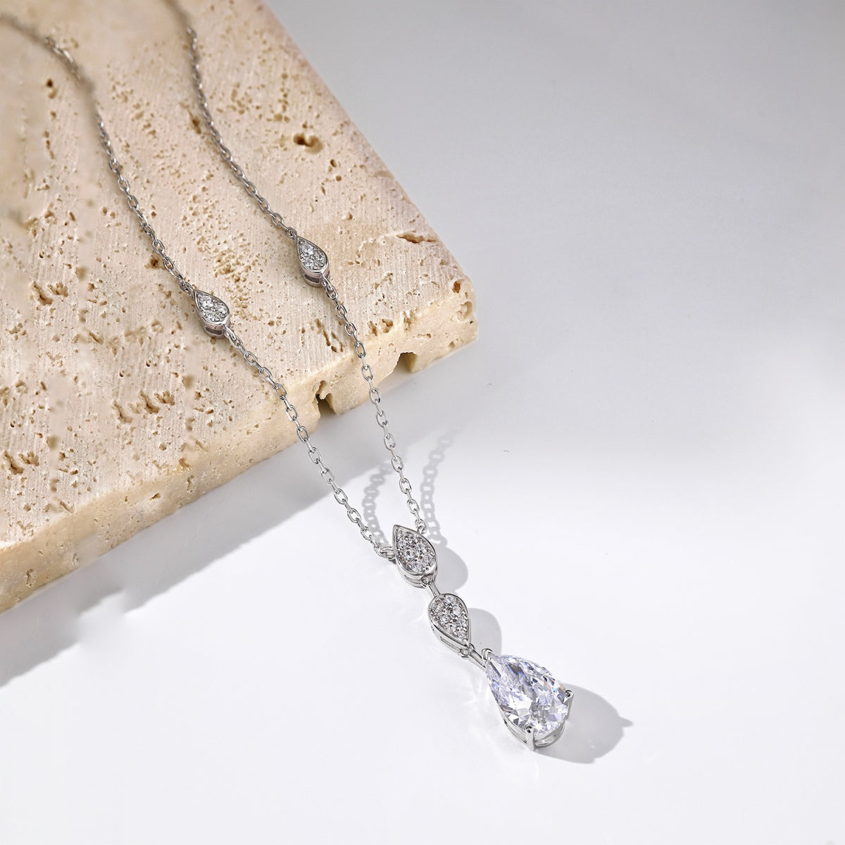 [HOT]Dazzling Pear Cut Necklace
