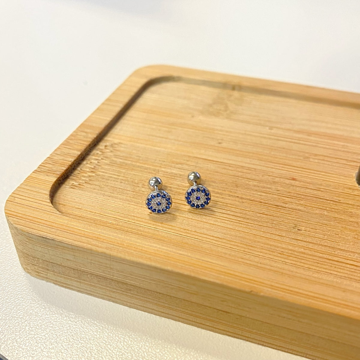 [HOT]Devil's Eye Ear Bone Nail Earrings