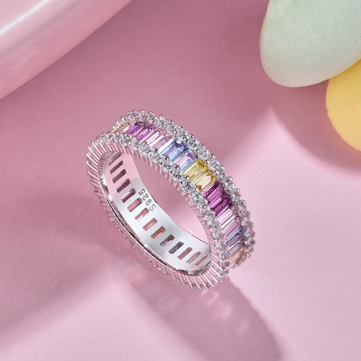 [HOT] Bague quotidienne délicate en émeraude kaléidoscopique