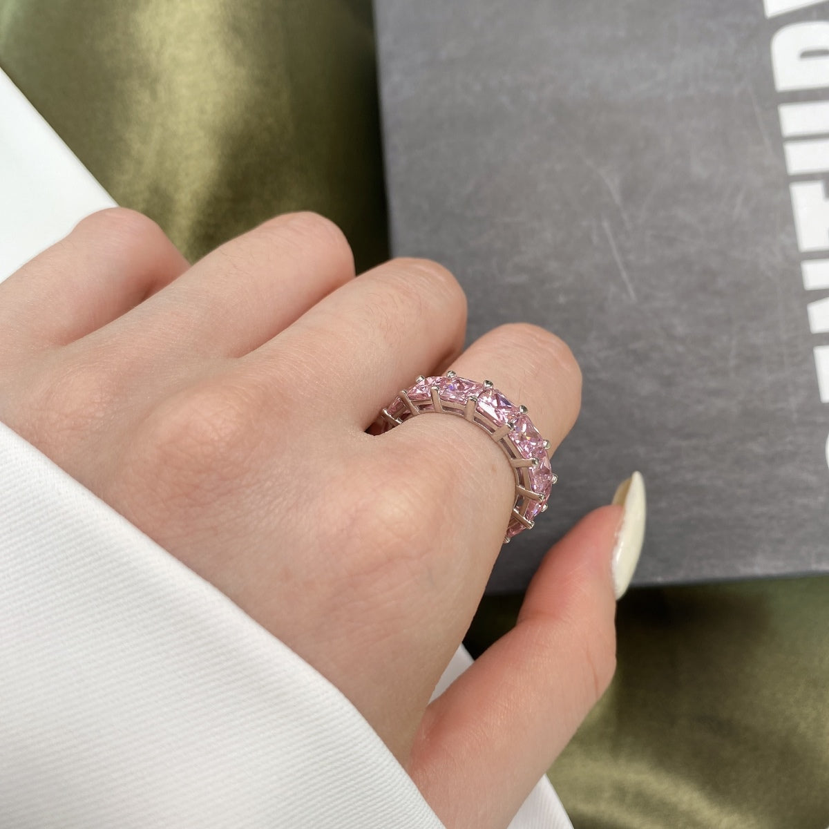[HOT]Elegant Princess Cut Tennis Ring