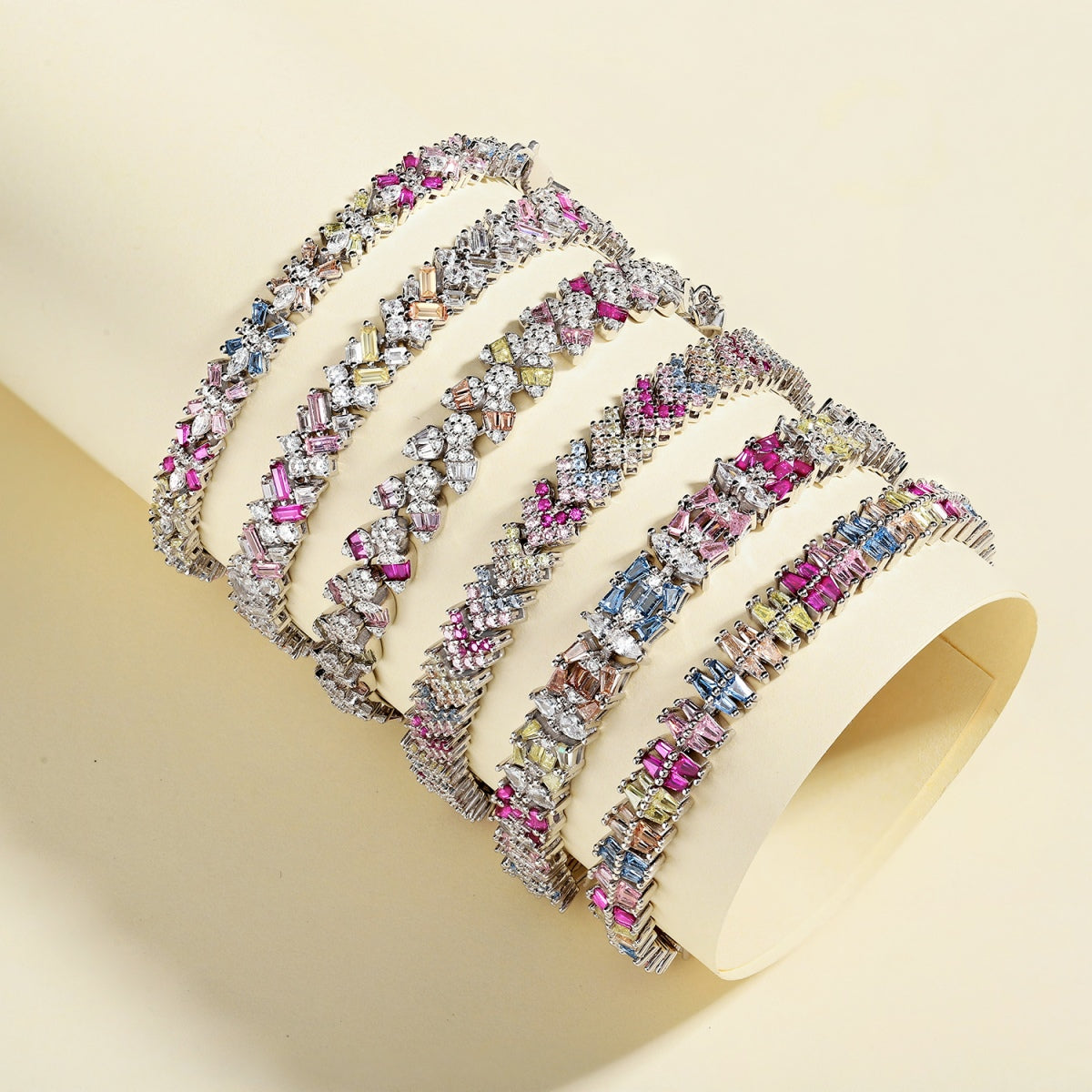 [HOT]Dainty Exquisite Flower Shape Daily Bracelet