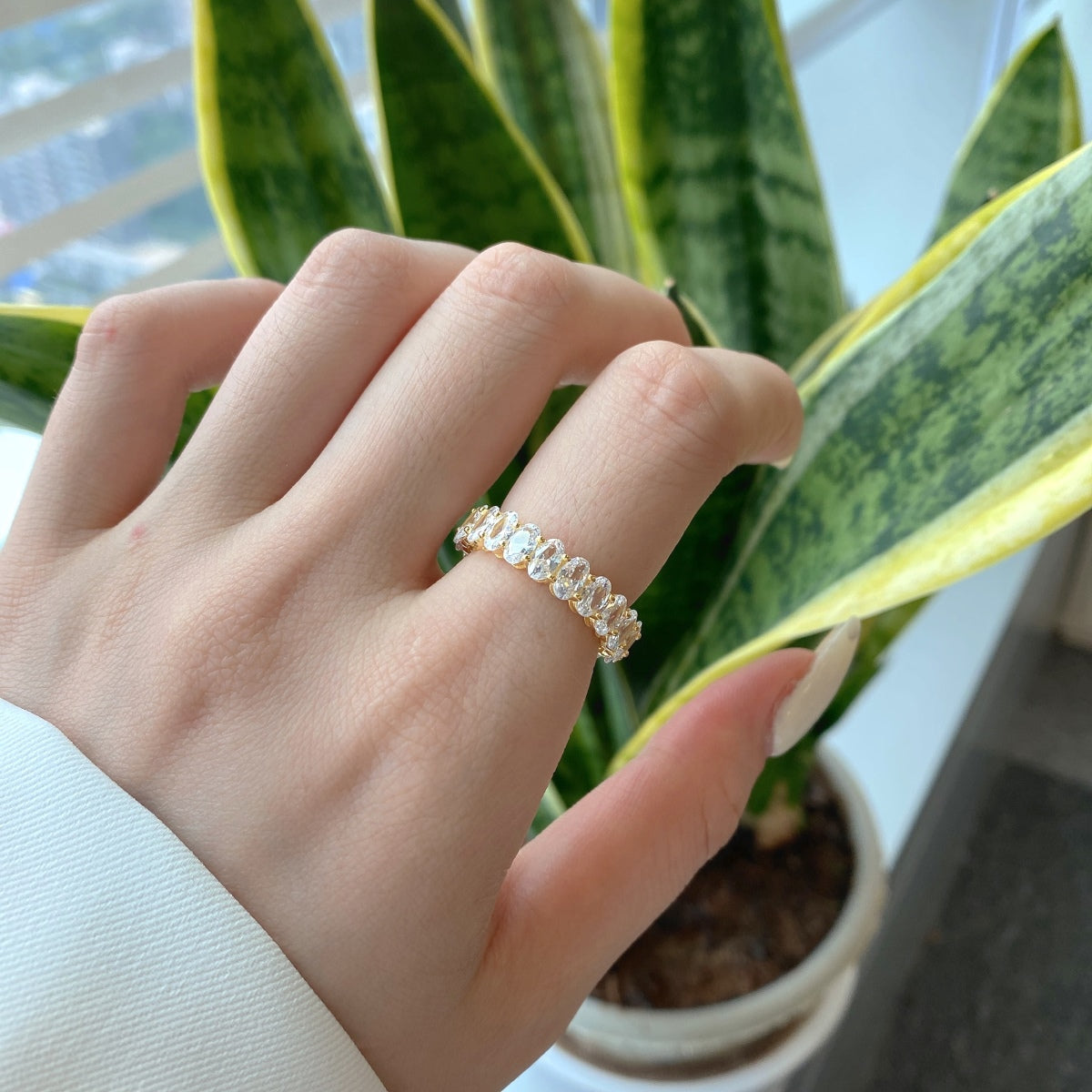 [HOT]Ornate Oval Cut Tennis Ring