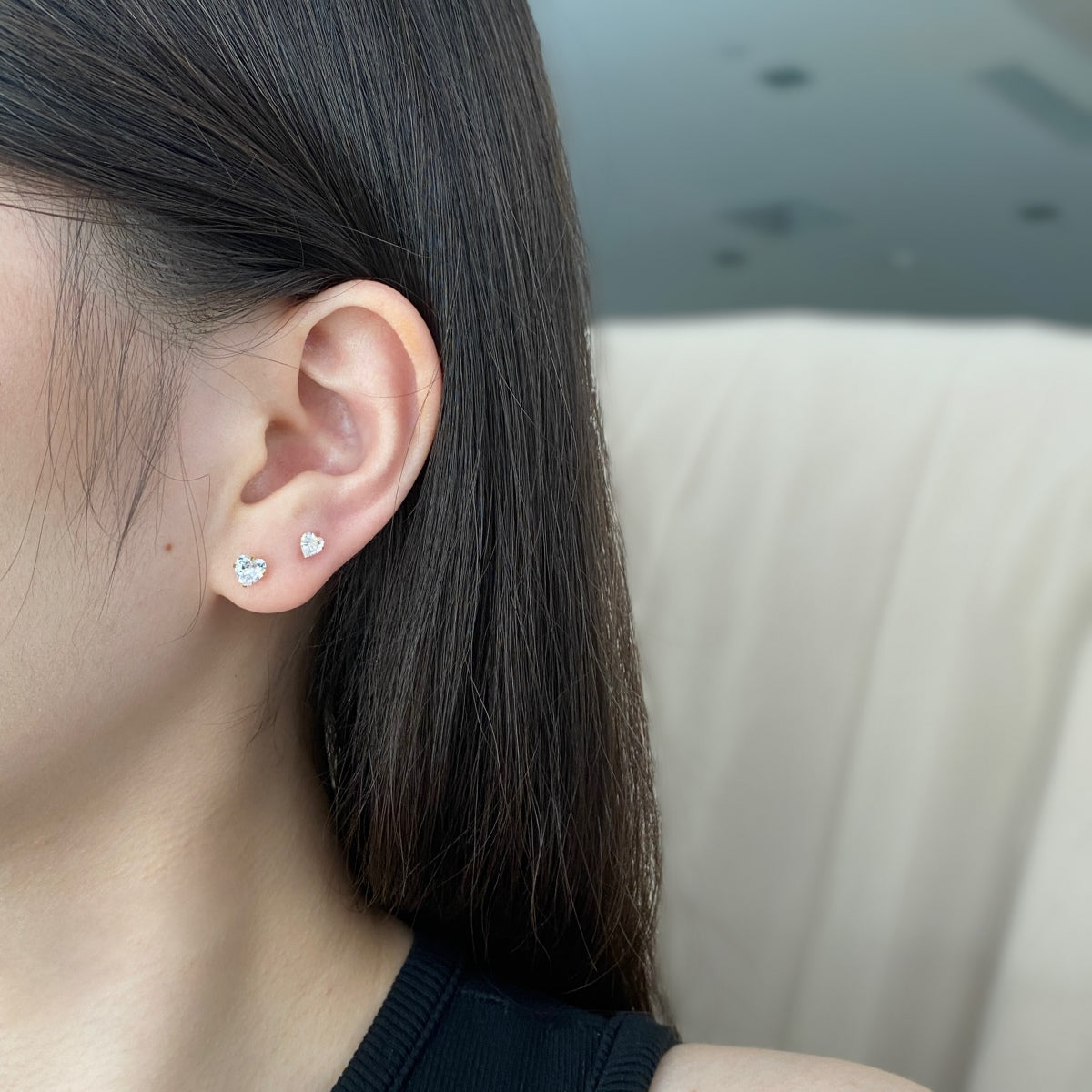 [HOT]Sparkling Heart Shaped Simple Earrings