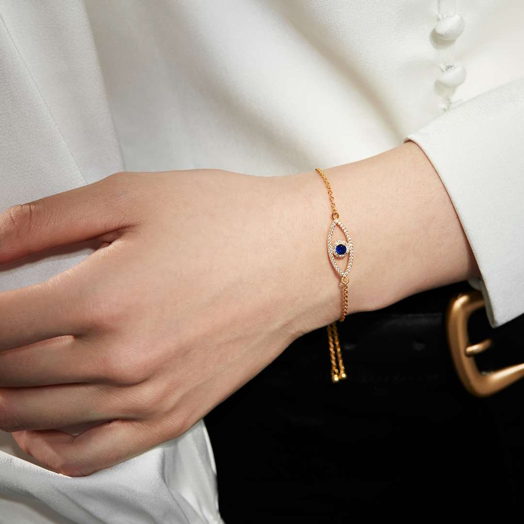 [HOT]Devil's Eye Hollow Design Bracelet