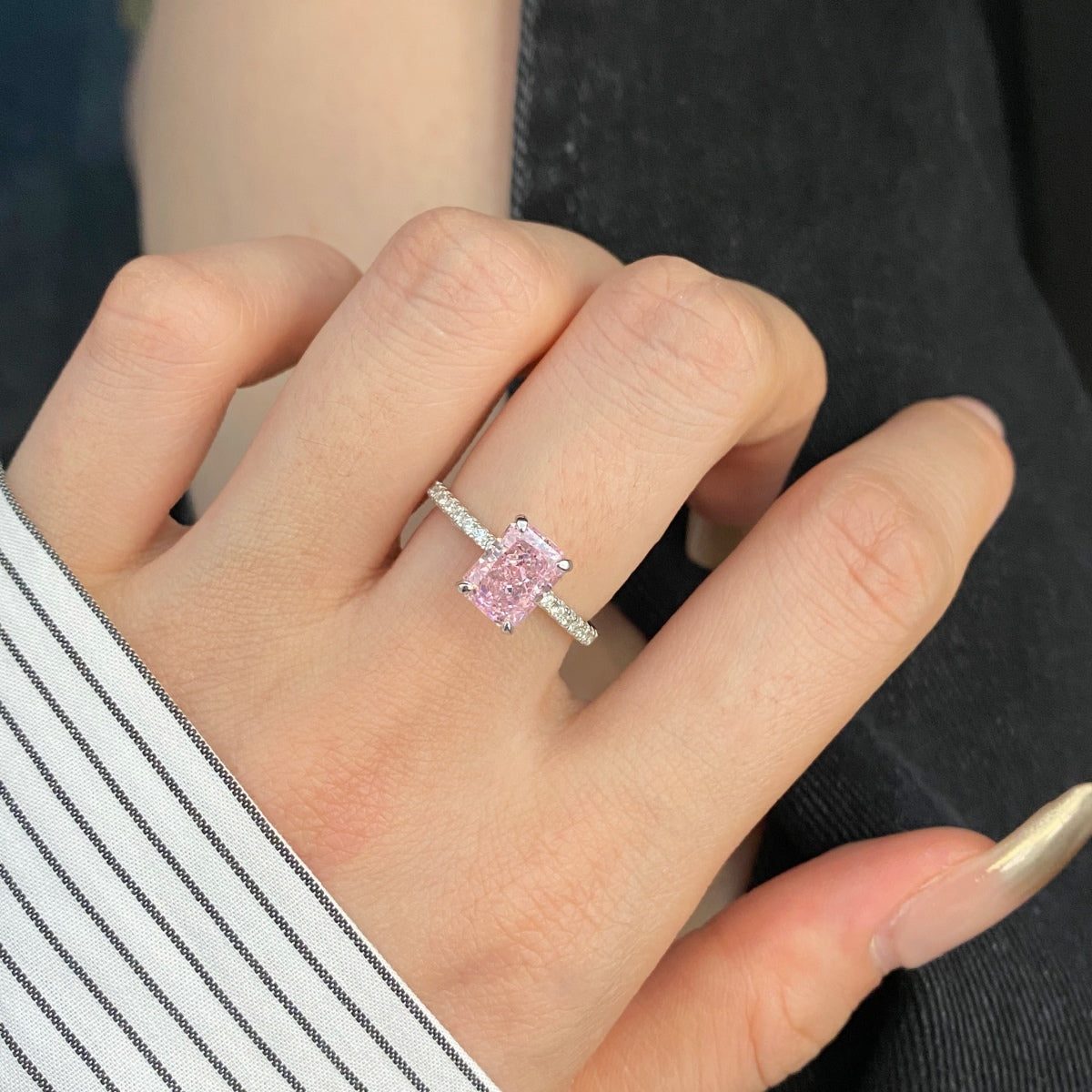 [HOT]2.0 Carat Dazzling Sparkling Radiant Cut Party Ring