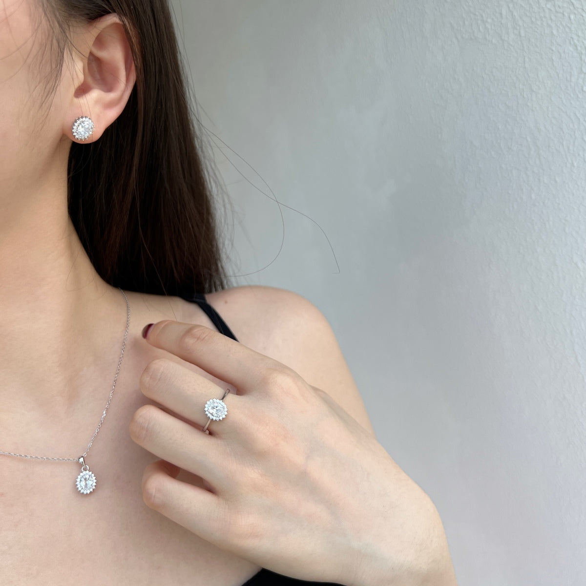 [HOT]Delicate Radiant Oval Cut Daily Earrings
