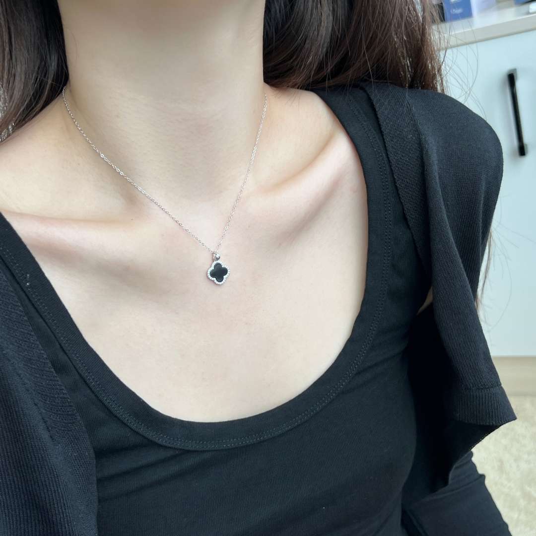 [HOT]Dainty Flower Shape Necklace