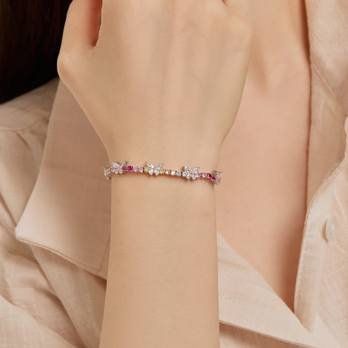 [HOT]Ornate Colorful Butterfly Shape Round Cut Daily Bracelet