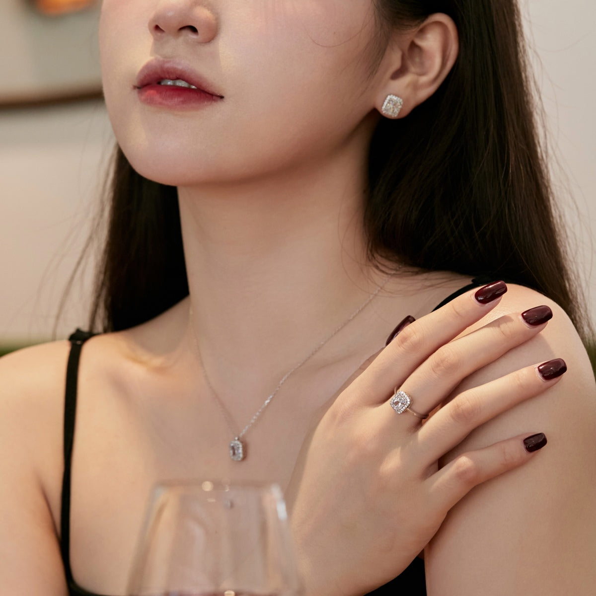[HOT]1.0 Carat Luxurious Dainty Emerald Cut Daily Earrings