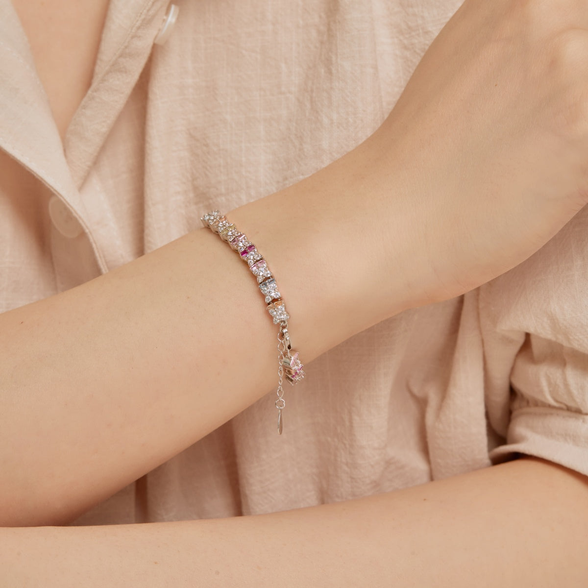 [HOT]Unique Colorful Flower Shape Daily Bracelet