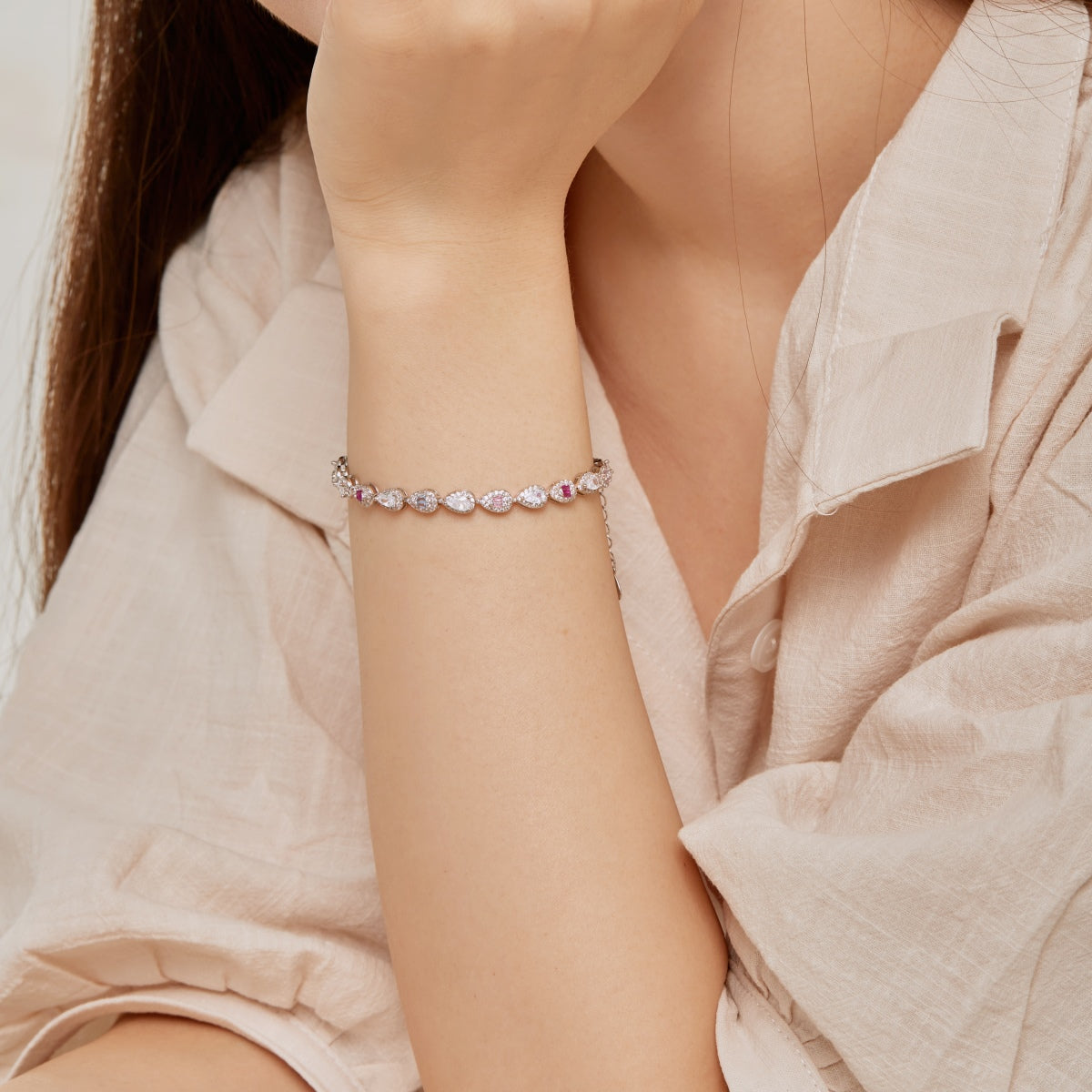 [HOT]0.25 Carat Radiant Water Drop Shape Daily Bracelet
