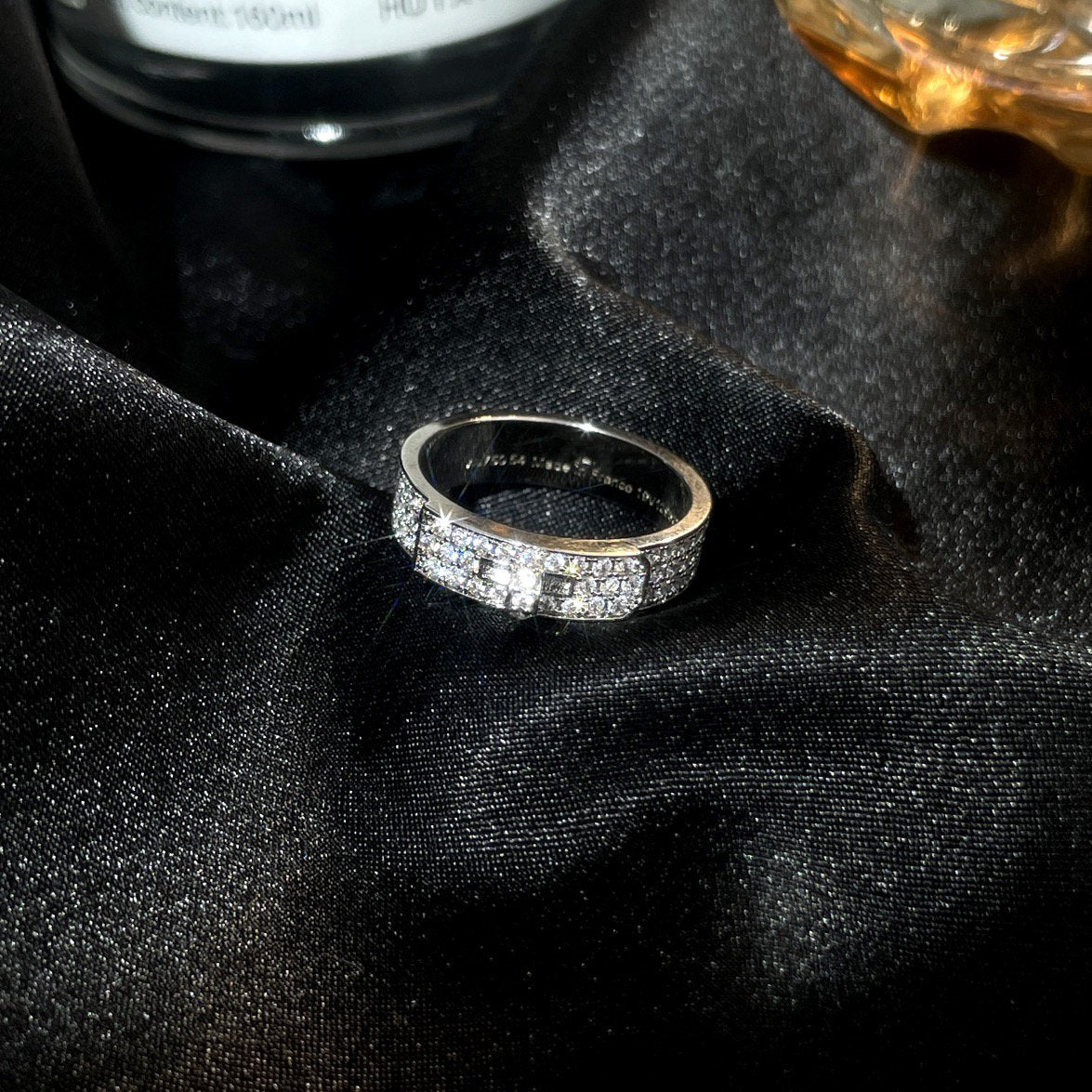 DIANA KELLY SILVER DIAMOND RING