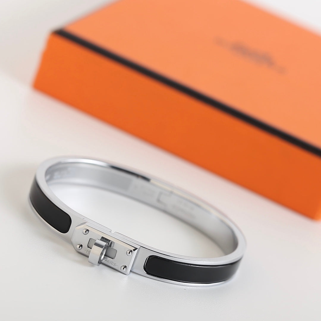 DIANA HM KELLY BLACK BRACELET