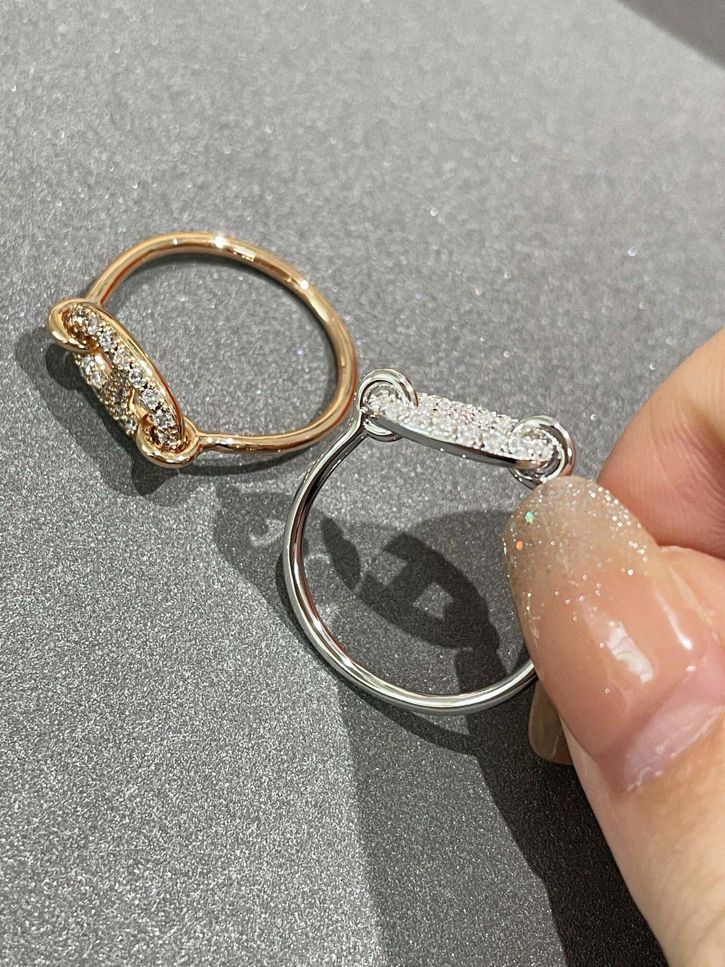 DIANA RONDE SMALL DIAMOND RING