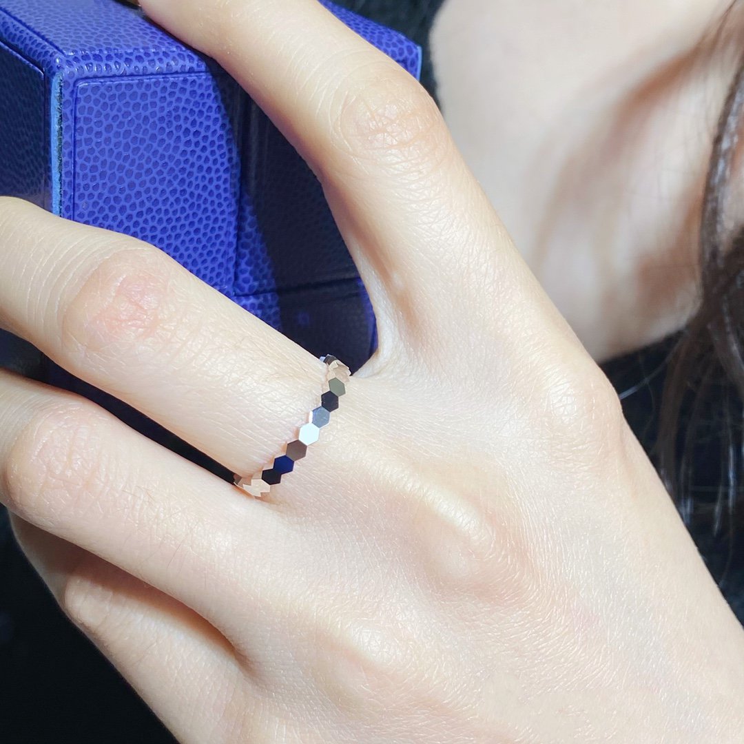 DIANA BEE LOVE SMALL RING