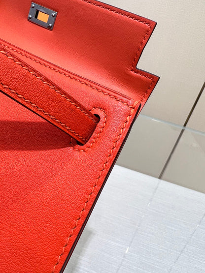 HM KELLY POCHETTE 22CM RED SWIFT SILVER HARDWARE