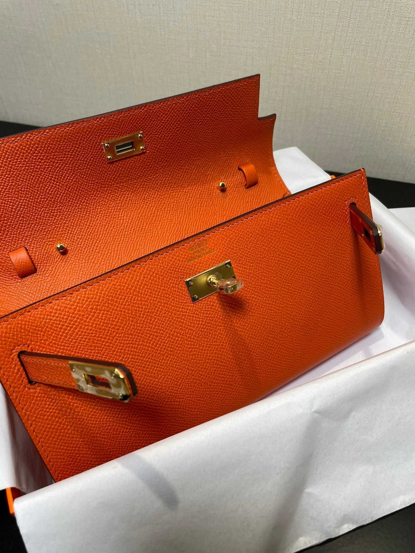 kelly woc 20.5 orange epsom gold hardware