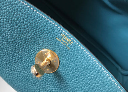 HM LINDY 26 BAG SAPPHIRE TAURILLON CLEMENCE LEATHER