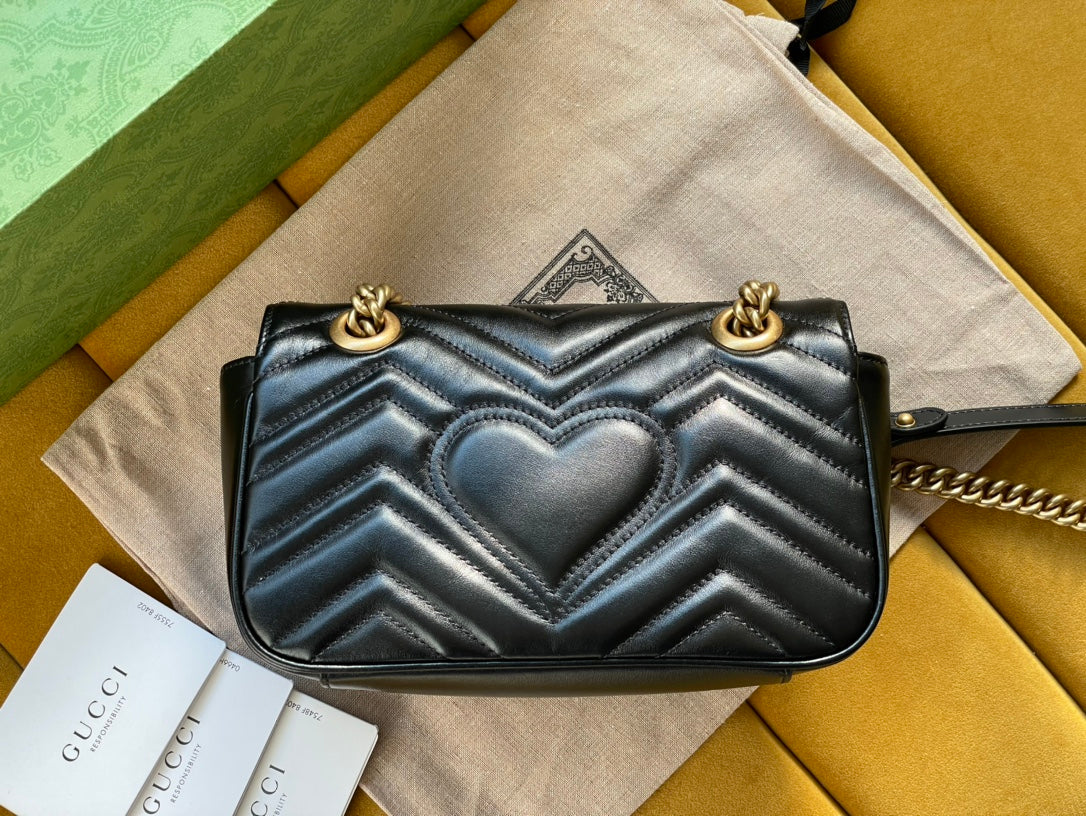 GG MARMONT MATELASS¨¦ SMALL 22 BAG BLACK CALFSKIN