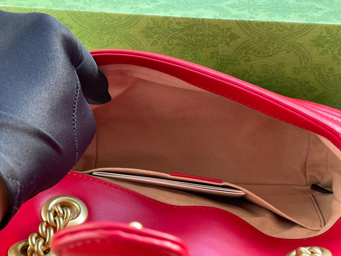 GG MARMONT MATELASS¨¦ SMALL 22 BAG RED PINK CALFSKIN