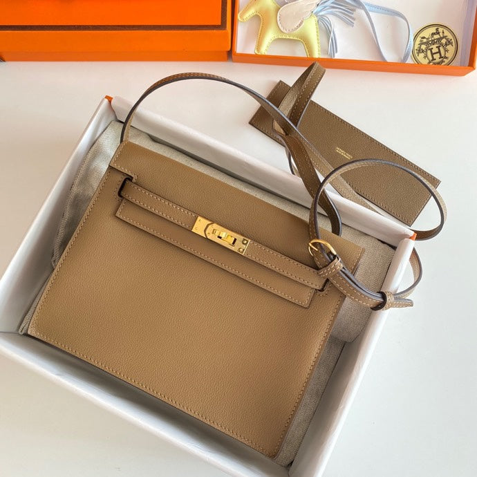 Kelly Danse II 22cm Brown Evercolor Leather Ghw