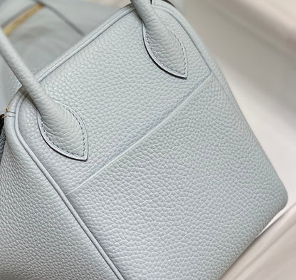 HM LINDY 26 BAG PASTEL BLUE TAURILLON CLEMENCE LEATHER
