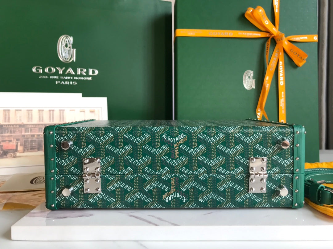 GRAND H?TEL TRUNK BAG 24 IN GREEN GOYARDINE CANVAS AND CALFSKIN