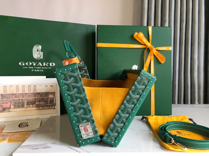 GRAND H?TEL TRUNK BAG 24 IN GREEN GOYARDINE CANVAS AND CALFSKIN