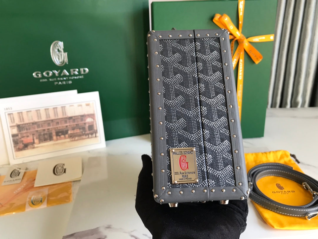 GRAND H?TEL TRUNK BAG 24 IN GREY BLACK GOYARDINE CANVAS AND CALFSKIN