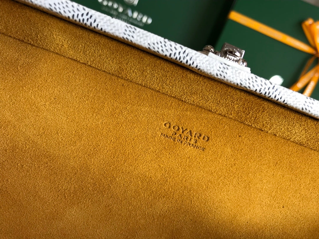 GRAND H?TEL TRUNK BAG 24 IN WHITE GOYARDINE CANVAS AND CALFSKIN