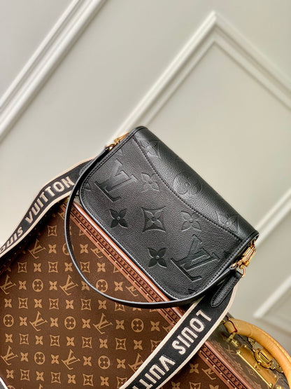 diane 24 black monogram empreinte leather