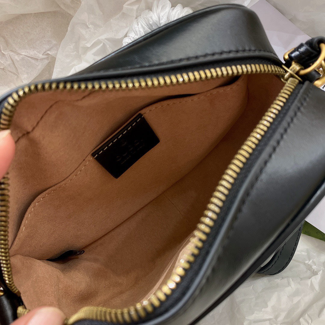 GG MINI 18 MARMONT MATELASS¨¦ BLACK CALFSKIN WITH GOLDEN LOGO
