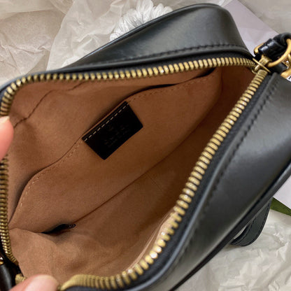 GG MINI 18 MARMONT MATELASS¨¦ BLACK CALFSKIN WITH GOLDEN LOGO