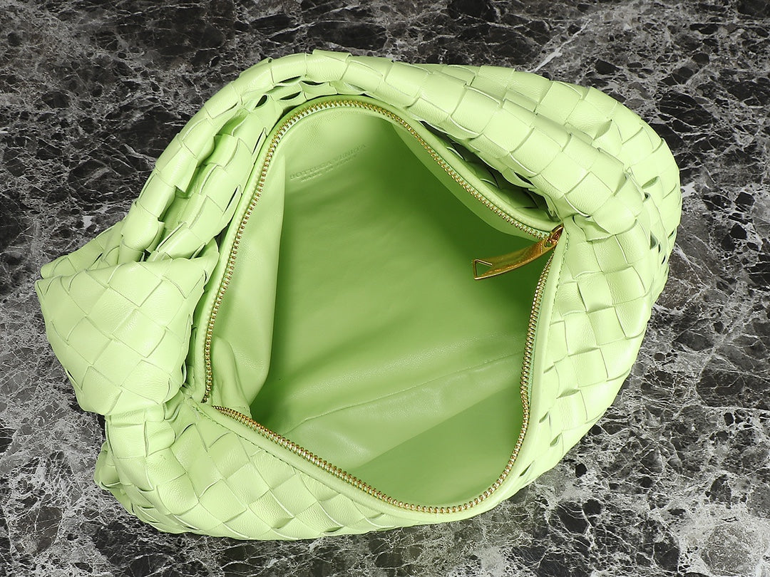 bv teen jodie 36cm light green lambskin
