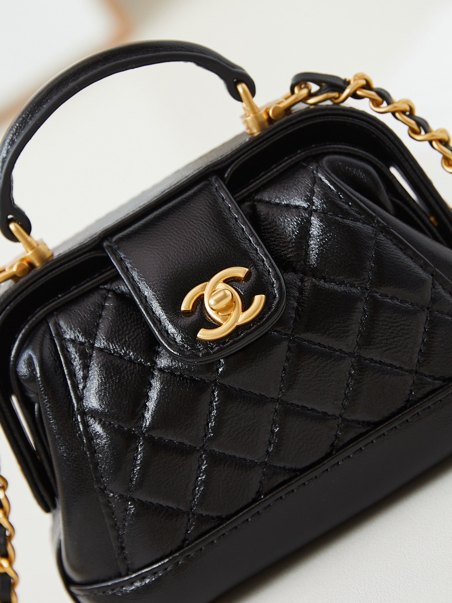 CC 24A Mini Top Handle 13cm Black Wax Leather Gold Hardware 238455