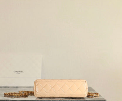 CC 24K Nano 19cm Kelly Shopper Bag Beige Patent Lambskin