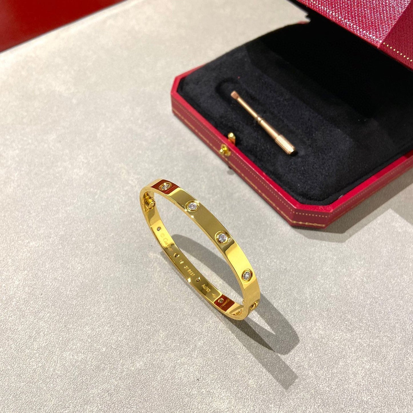 DIANA LOVE BRACELET 6.1MM 10 DIAMONDS