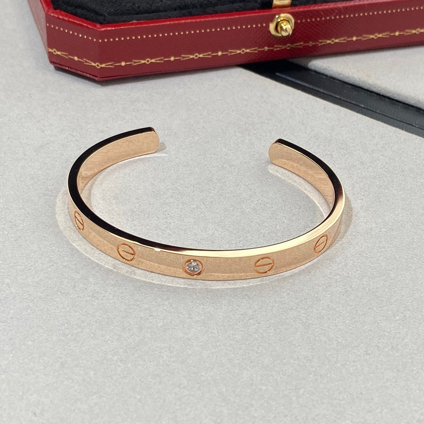 DIANA LOVE BRACELET 6.1MM 1 DIAMOND OPEN CUFF
