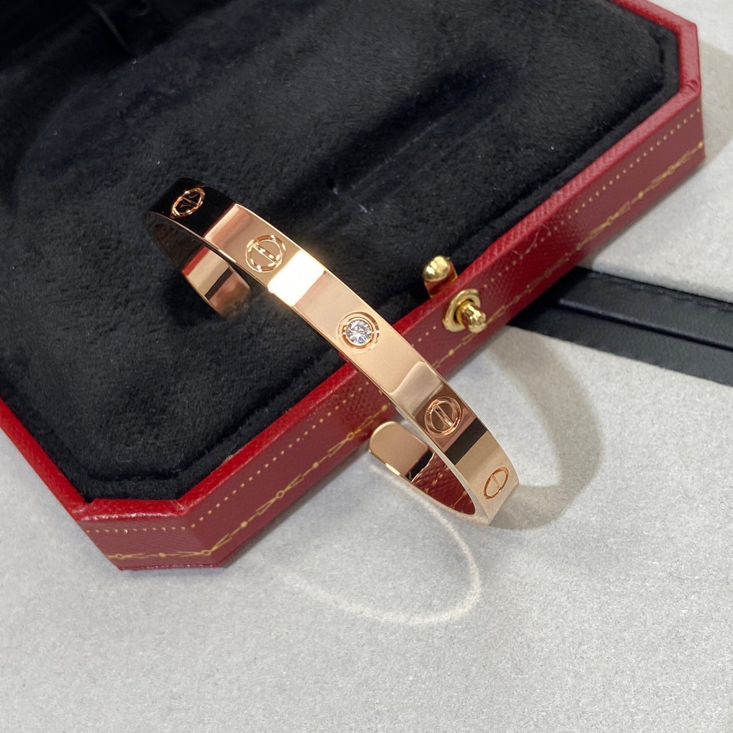 DIANA LOVE BRACELET 6.1MM 1 DIAMOND OPEN CUFF