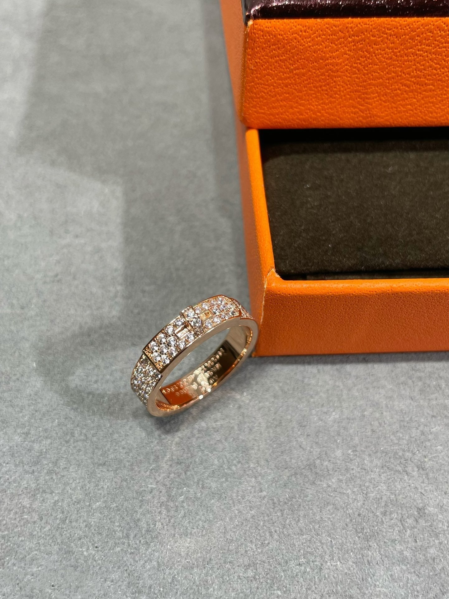 DIANA KELLY PINK GOLD DIAMOND RING