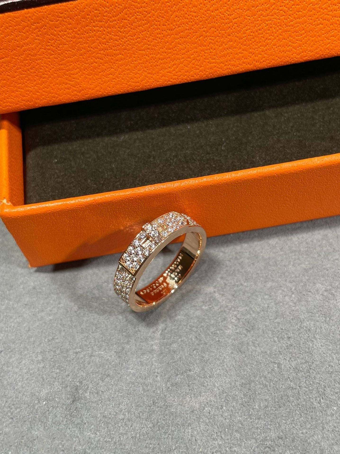 DIANA KELLY PINK GOLD DIAMOND RING
