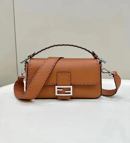 BAGUETTE 27CM TAN CALFSKIN SILVER HARDWARE