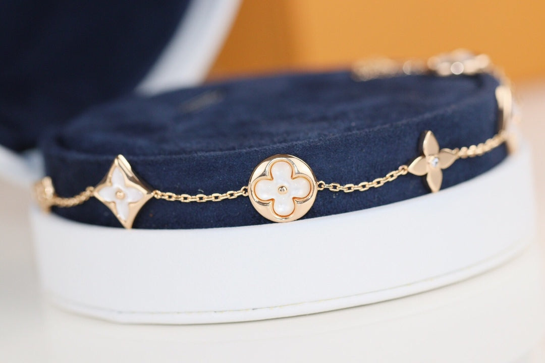 DIANA LEAF CLOVER BRACELET