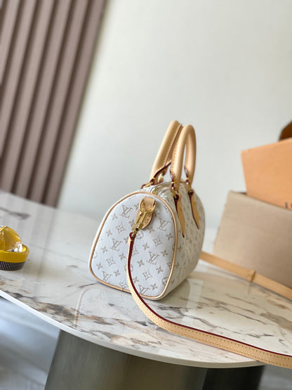 SPEEDY BANDOULI¨¨RE 20 IN WHITE MONOGRAM JACQUARD AND BEIGE CALFSKIN TRIM