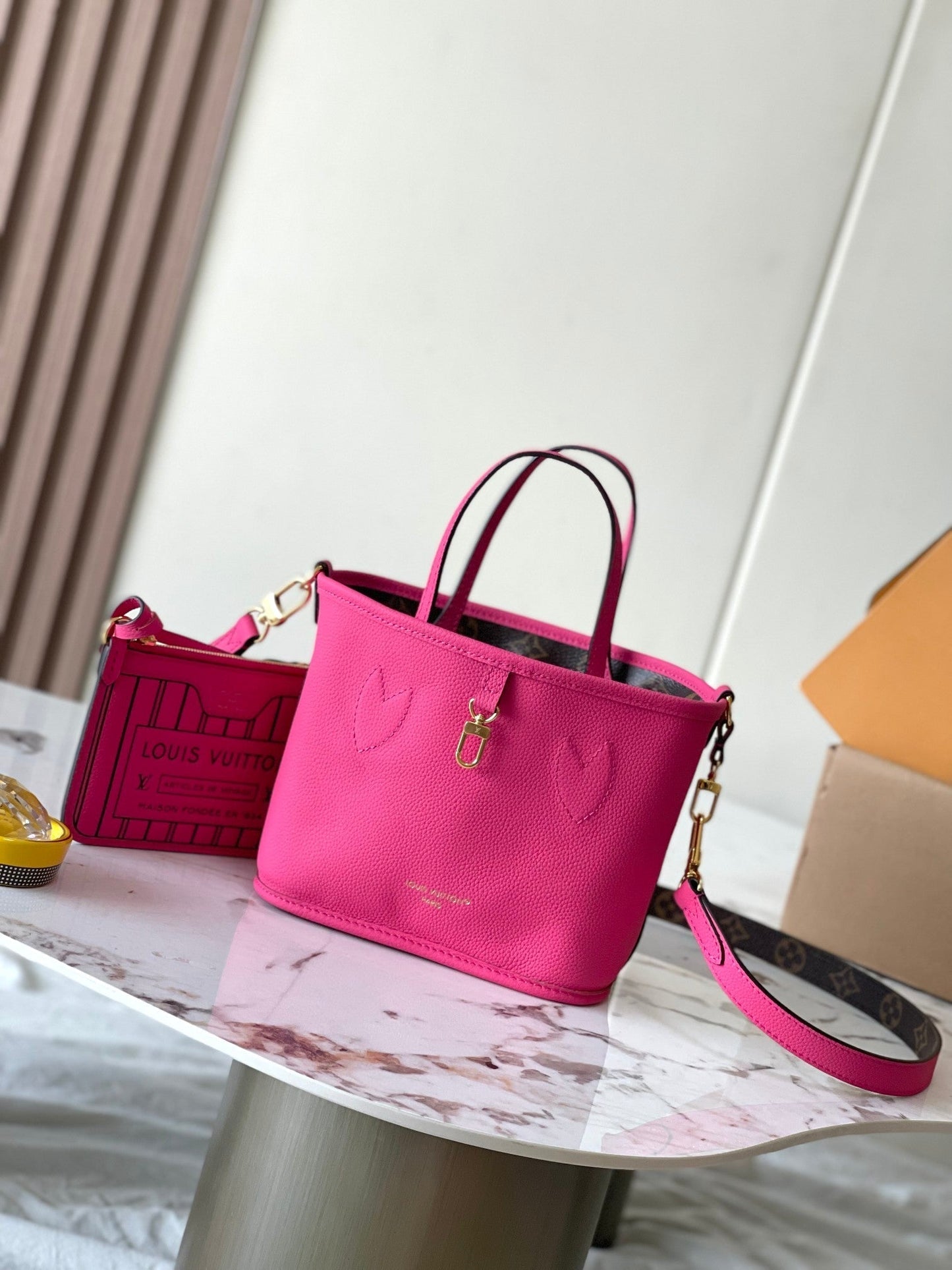 NEVERFULL BANDOULI¨¨RE INSIDE OUT BB 24 IN BROWN MONOGRAM CANVAS AND PINK CALFSKIN